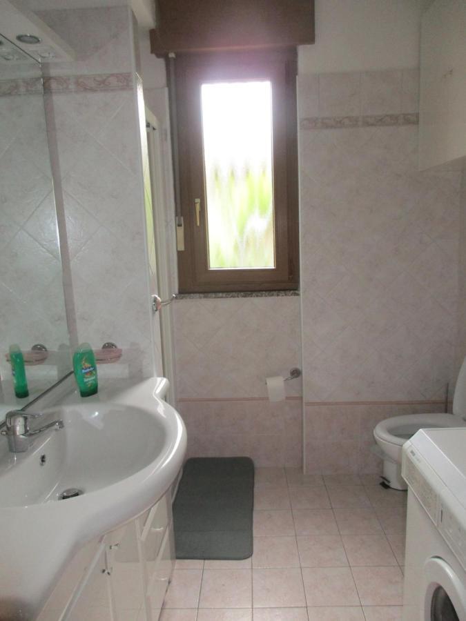 Ferienwohnung La Perla Del Lago Calceranica al Lago Exterior foto